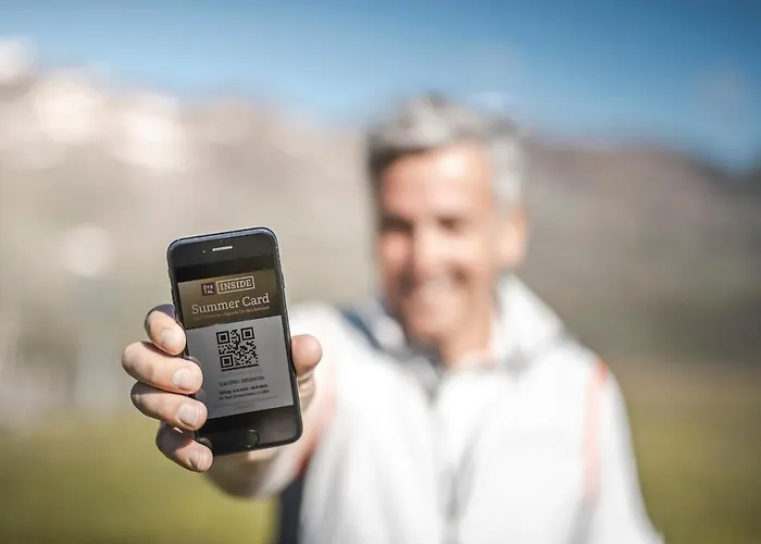 豪斯本杰明酒店 *